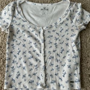 Flower button up tee